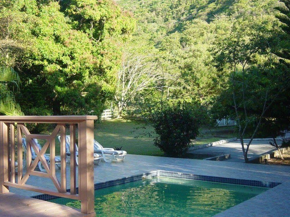 Icis Villas Brewers Bay Exteriör bild
